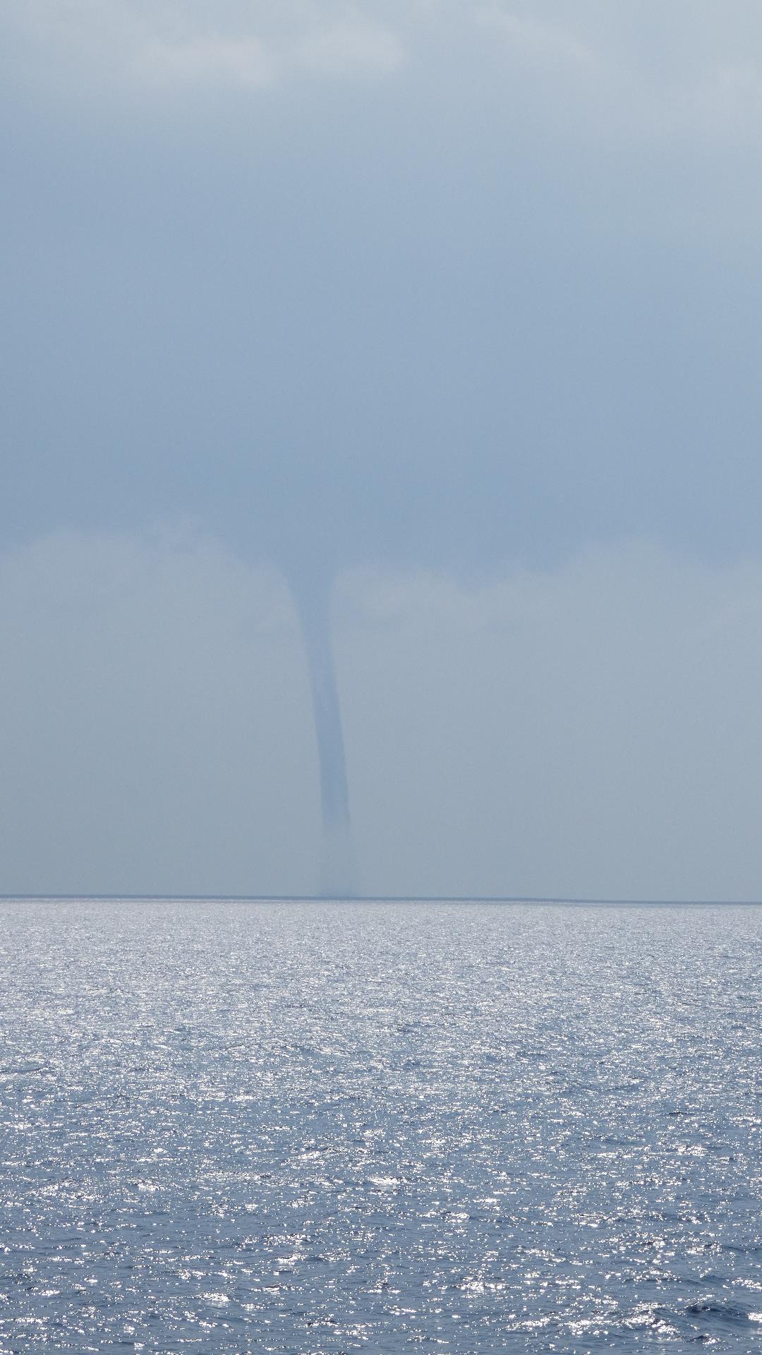 Waterspout (1).JPG